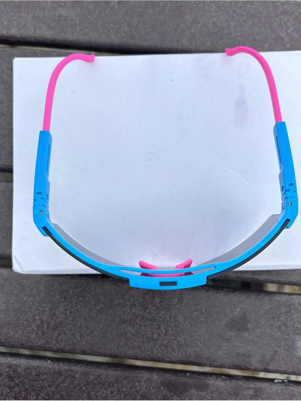 Boutique sporty wraparound